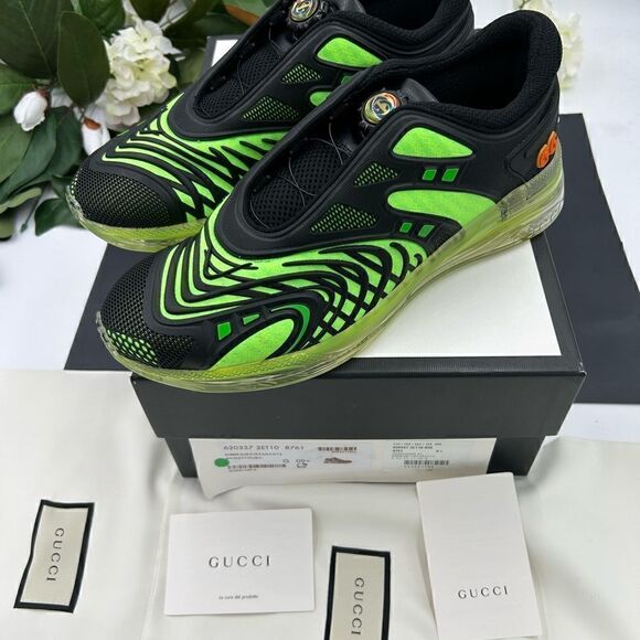 SOLD!!!!!!        Men’s Gucci ultra pace R sneakers size 9.5 made in Italy. - Picture 4 of 9